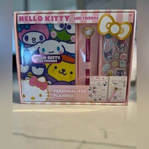 Hello Kitty by Sanrio Personalized Planner NWT